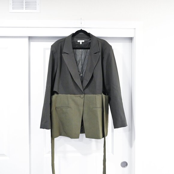 Good American Size 2XL Color Block Side Slit Two Tone Blazer in Olive Green - Picture 3 of 15